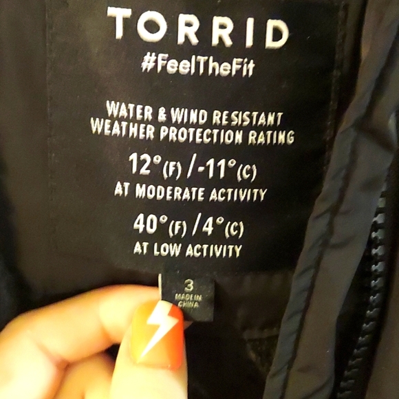 Torrid EUC size 3 Black Winter Coat with faux fur trim. Pristine. No matting. - Picture 3 of 6